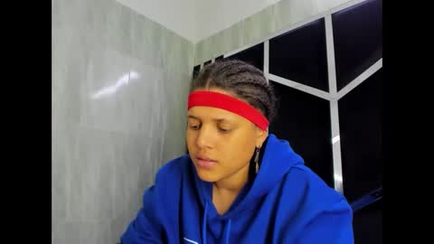 Snapshot of michell_rs chatting on 02/18/25, 10:27 michell_rs online show from 02/18/25, 10:27