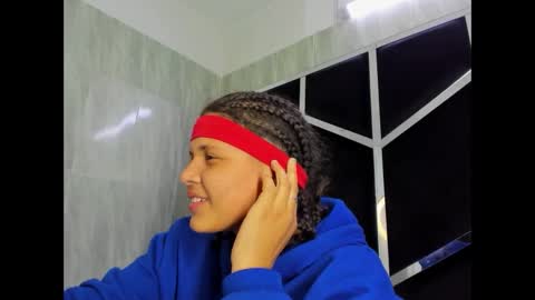 Snapshot of michell_rs chatting on 02/19/25, 09:50 michell_rs online show from 02/19/25, 09:50