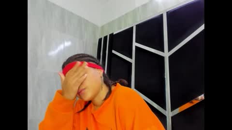 Snapshot of michell_rs chatting on 02/20/25, 07:23 michell_rs online show from 02/20/25, 07:23