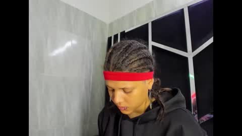 Snapshot of michell_rs chatting on 02/23/25, 01:13 michell_rs online show from 02/23/25, 01:13