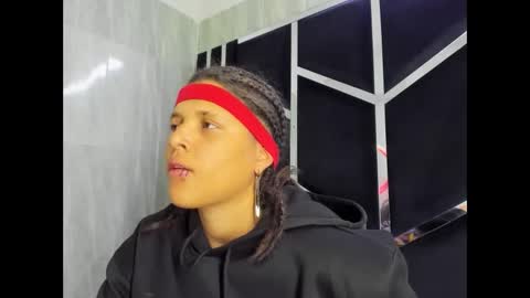 Snapshot of michell_rs chatting on 02/23/25, 07:22 michell_rs online show from 02/23/25, 07:22