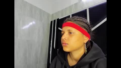 Snapshot of michell_rs chatting on 02/24/25, 12:41 michell_rs online show from 02/24/25, 12:41