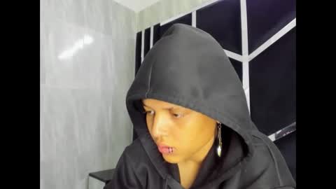 Snapshot of michell_rs chatting on 02/24/25, 09:53 michell_rs online show from 02/24/25, 09:53