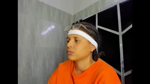 Snapshot of michell_rs chatting on 02/25/25, 09:42 michell_rs online show from 02/25/25, 09:42