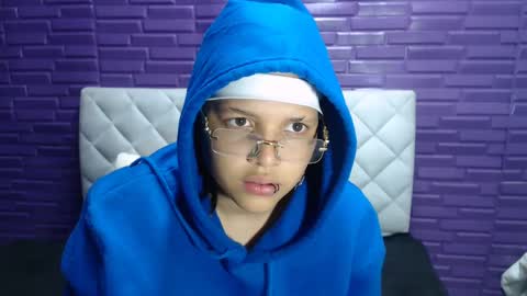 Snapshot of michell_rs chatting on 02/26/25, 09:53 michell_rs online show from 02/26/25, 09:53