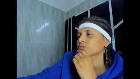 Snapshot of michell_rs chatting on 02/28/25, 04:10 michell_rs online show from 02/28/25, 04:10