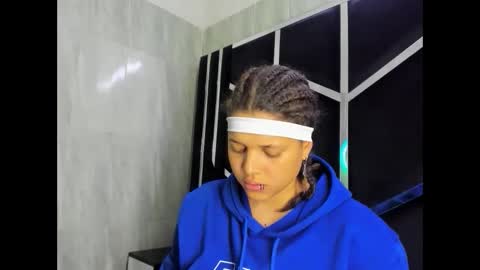 Snapshot of michell_rs chatting on 03/01/25, 04:04 michell_rs online show from 03/01/25, 04:04