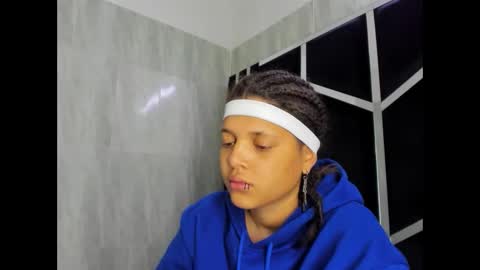 Snapshot of michell_rs chatting on 03/02/25, 06:48 michell_rs online show from 03/02/25, 06:48