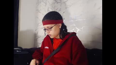 Snapshot of michell_rs chatting on 09/15/25, 04:01 michell_rs online show from 09/15/25, 04:01