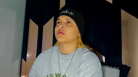 Snapshot of michell_rs chatting on 09/22/25, 03:19 michell_rs online show from 09/22/25, 03:19