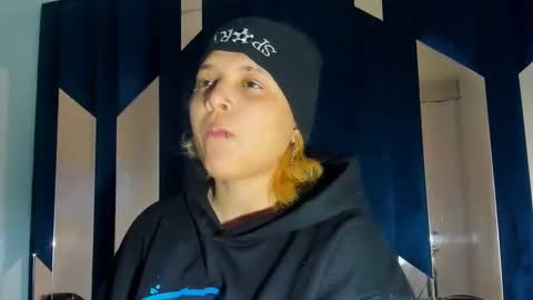 Snapshot of michell_rs chatting on 09/26/25, 04:16 michell_rs online show from 09/26/25, 04:16