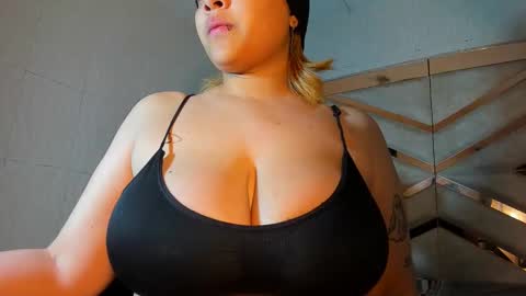 Snapshot of michell_rs chatting on 10/18/25, 07:20 michell_rs online show from 10/18/25, 07:20