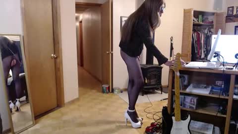 Snapshot of michelle209 chatting on 05/26/26, 10:22 Michelle online show from 05/26/26, 10:22