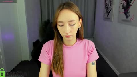 Michelle online show from 10/28/25, 01:42