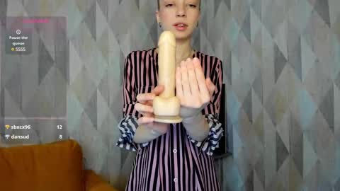 michelle_blond online show from 02/21/25, 08:07