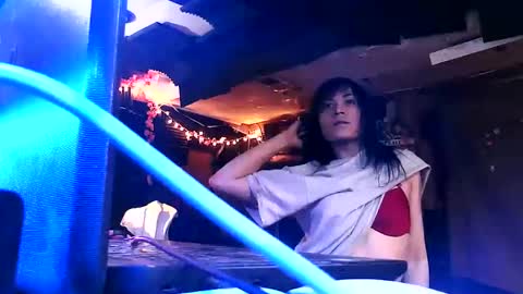 Snapshot of michelle_flowers chatting on 11/04/25, 04:22 michelle_flowers online show from 11/04/25, 04:22