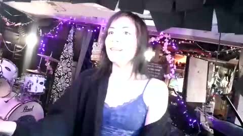 Snapshot of michelle_flowers chatting on 11/29/25, 12:46 michelle_flowers online show from 11/29/25, 12:46