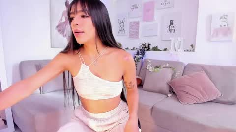 Snapshot of michelle_se chatting on 01/04/25, 01:10 Michelle online show from 01/04/25, 01:10