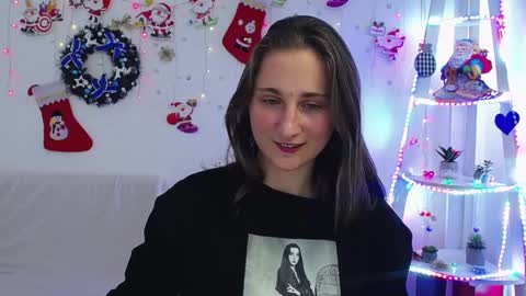 Snapshot of michellee11 chatting on 12/21/24, 04:14 Michel online show from 12/21/24, 04:14