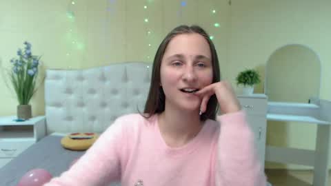 Snapshot of michellee11 chatting on 01/16/25, 03:24 Michel online show from 01/16/25, 03:24