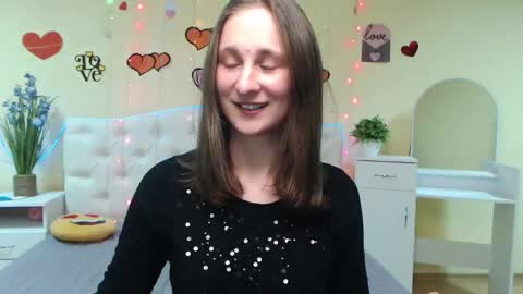 Snapshot of michellee11 chatting on 02/19/25, 12:33 Michel online show from 02/19/25, 12:33