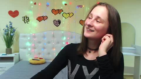 Snapshot of michellee11 chatting on 03/06/25, 03:13 Michel online show from 03/06/25, 03:13