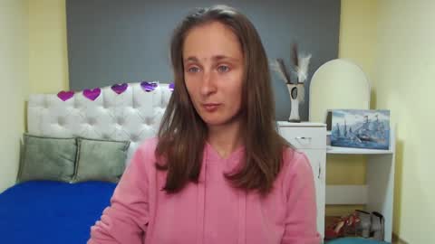 Snapshot of michellee11 chatting on 09/12/25, 11:21 Michel online show from 09/12/25, 11:21