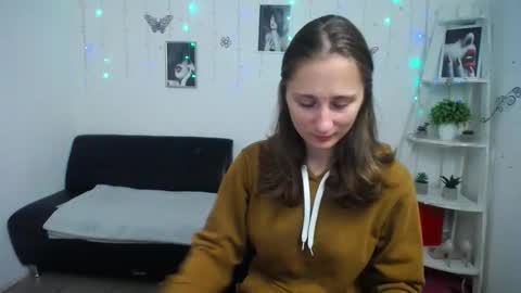 Snapshot of michellee11 chatting on 10/10/25, 11:09 Michel online show from 10/10/25, 11:09