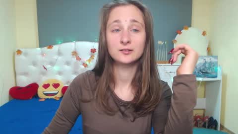 Snapshot of michellee11 chatting on 11/18/25, 12:31 Michel online show from 11/18/25, 12:31