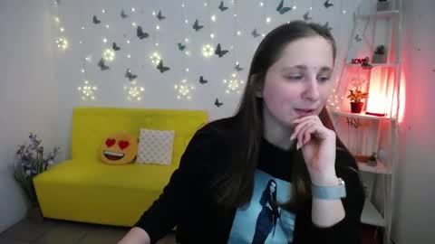 Snapshot of michellee11 chatting on 04/28/26, 11:37 Michel online show from 04/28/26, 11:37