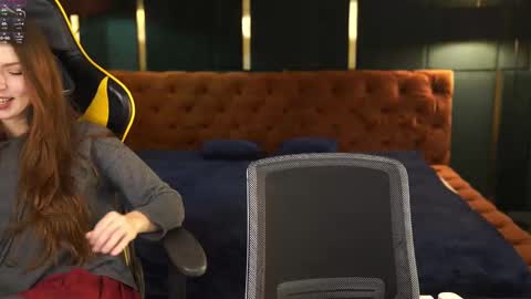 Michelle online show from 02/18/25, 11:22