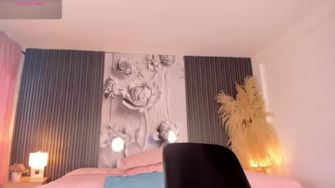 Snapshot of michellepreston_ chatting on 04/19/26, 11:53 michellepreston_ online show from 04/19/26, 11:53