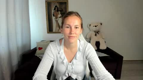 Snapshot of michellewoitsik chatting on 05/20/26, 05:13 Michelle online show from 05/20/26, 05:13