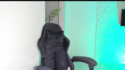 Snapshot of michelliibeautiful chatting on 09/18/25, 05:26 Michellee online show from 09/18/25, 05:26