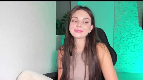 Snapshot of michelliibeautiful chatting on 10/08/25, 04:48 Michellee online show from 10/08/25, 04:48