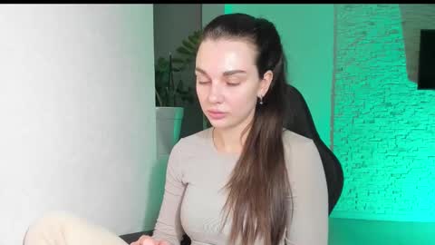 Snapshot of michelliibeautiful chatting on 10/14/25, 03:57 Michellee online show from 10/14/25, 03:57