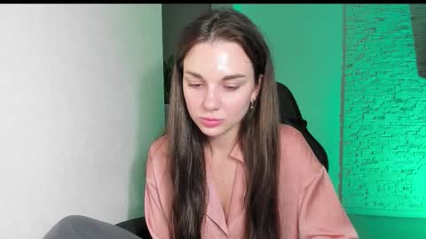 Snapshot of michelliibeautiful chatting on 11/13/25, 06:29 Michellee online show from 11/13/25, 06:29