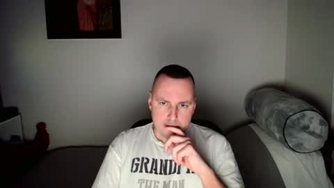 Snapshot of micic3 chatting on 05/15/26, 01:34 micic3 online show from 05/15/26, 01:34