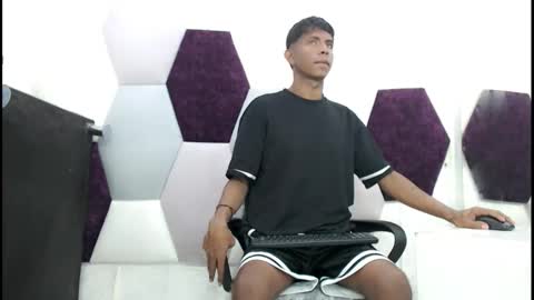 Mick storm online show from 11/23/25, 07:02