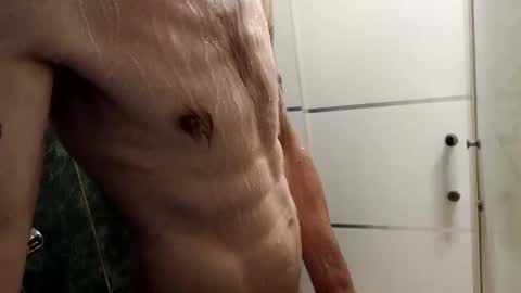 Snapshot of mickavis1975 chatting on 11/17/25, 04:46 mickavis1975 online show from 11/17/25, 04:46