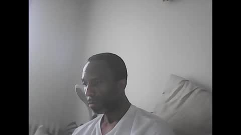 Snapshot of mickdu971 chatting on 06/10/26, 07:07 mickdu971 online show from 06/10/26, 07:07