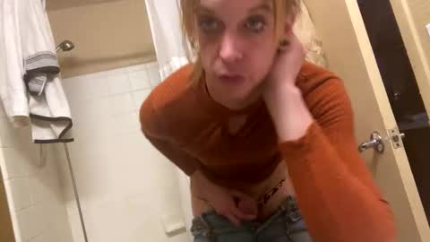 mickisofine online show from 01/02/25, 11:49