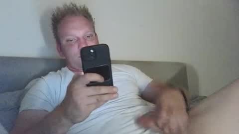 Snapshot of mickkxl chatting on 09/11/25, 07:25 mickkxl online show from 09/11/25, 07:25