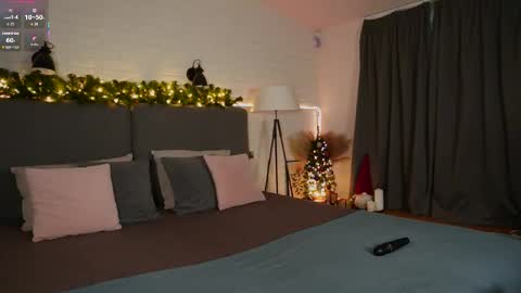 Snapshot of micky___love chatting on 01/15/26, 07:50 micky___love online show from 01/15/26, 07:50