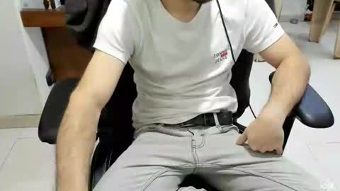 Snapshot of microfama00 chatting on 03/11/26, 12:38 microfama00 online show from 03/11/26, 12:38