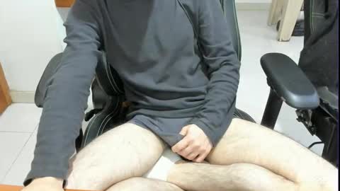 microfama00 online show from 05/01/26, 10:47