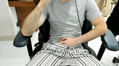 microfama00 online show from 06/24/26, 06:23