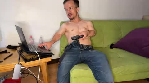 Aaron online show from 04/03/26, 01:36