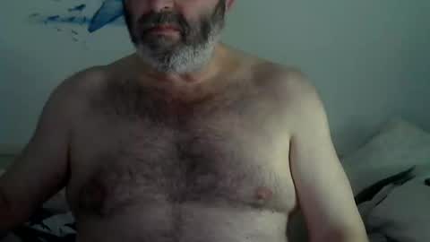 Snapshot of midhir chatting on 01/18/25, 03:59 kike online show from 01/18/25, 03:59