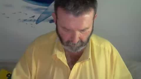 Snapshot of midhir chatting on 02/28/25, 02:31 kike online show from 02/28/25, 02:31